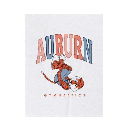 The Auburn Arch Front Tuck Aubie | Velveteen Plush Blanket