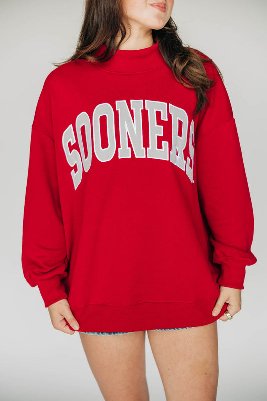 The Madi Classic Mockneck Sooners Applique | Crimson - Grey Applique