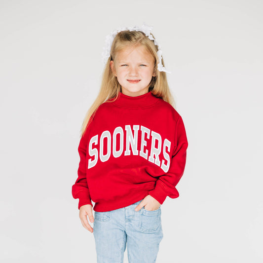The Madi Classic Mockneck Sooners Applique | Youth Crimson