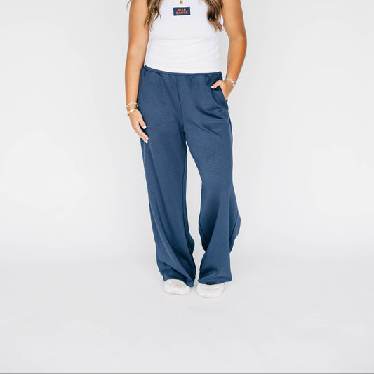 The Ava Airy Pants War Eagle Woven Label | Navy