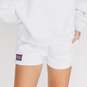 The Becca Shorts Gator Chomp Woven Label | Ash