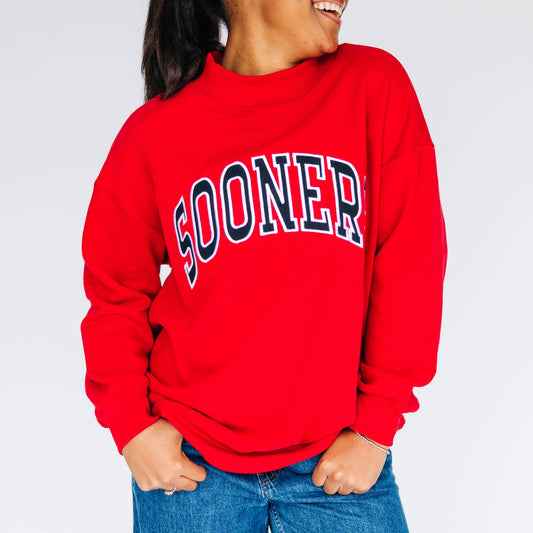 The Madi Classic Mockneck Sooners Applique | Crimson - Black Applique