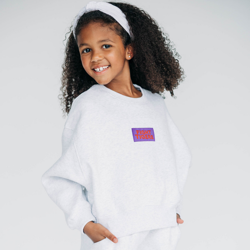 The Youth Becca Crewneck Ash| Fight Tigers Woven Label