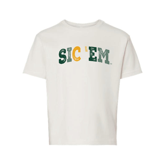 The Sic 'Em Bears Multi Arch | Youth Vintage White Tee
